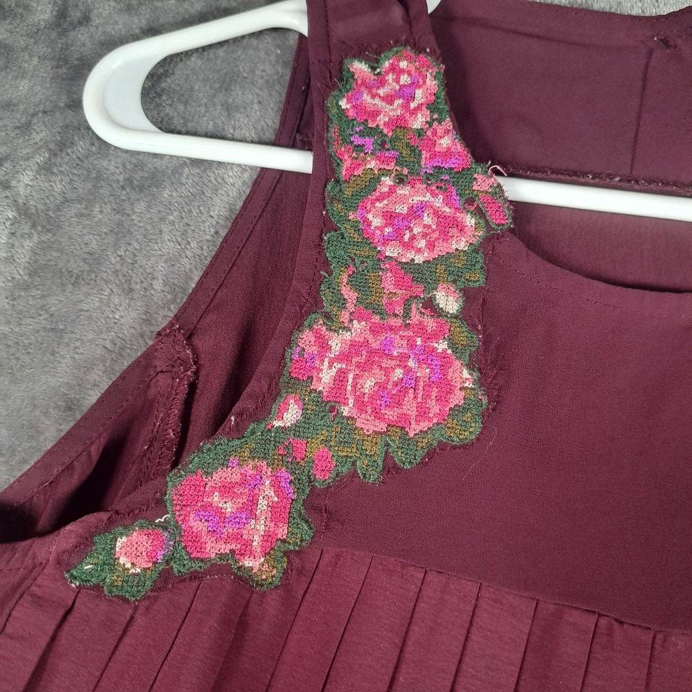 American Eagle Burgundy Pleated Floral Embroidered Sleeveless‎ Blouse Romantic - Picture 4 of 6